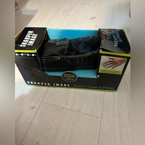 New Sharper image memory foam slippers